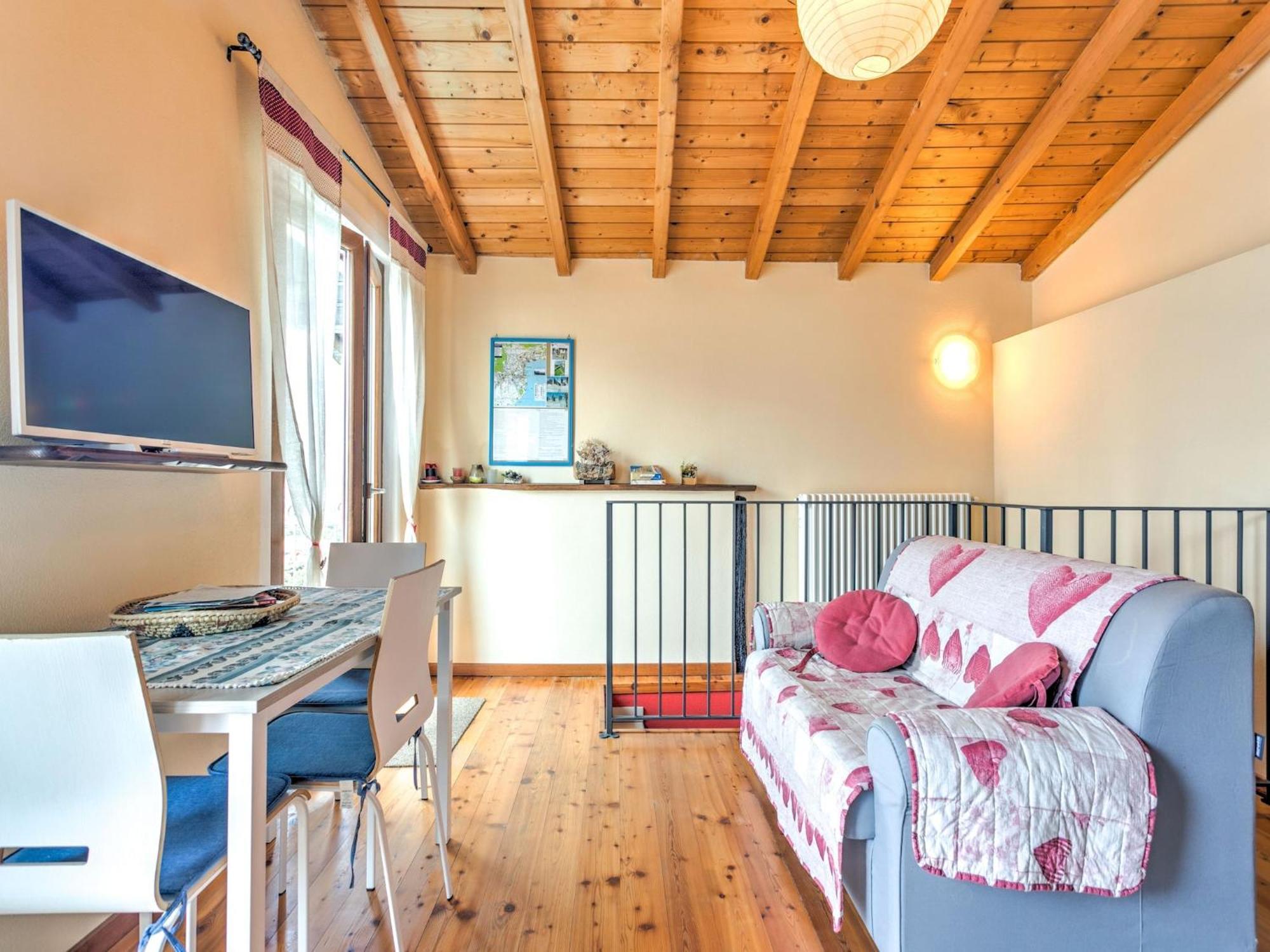 Wonderful Flat With Swimming Pool Lift And Garden Apartment Gravedona Exterior foto