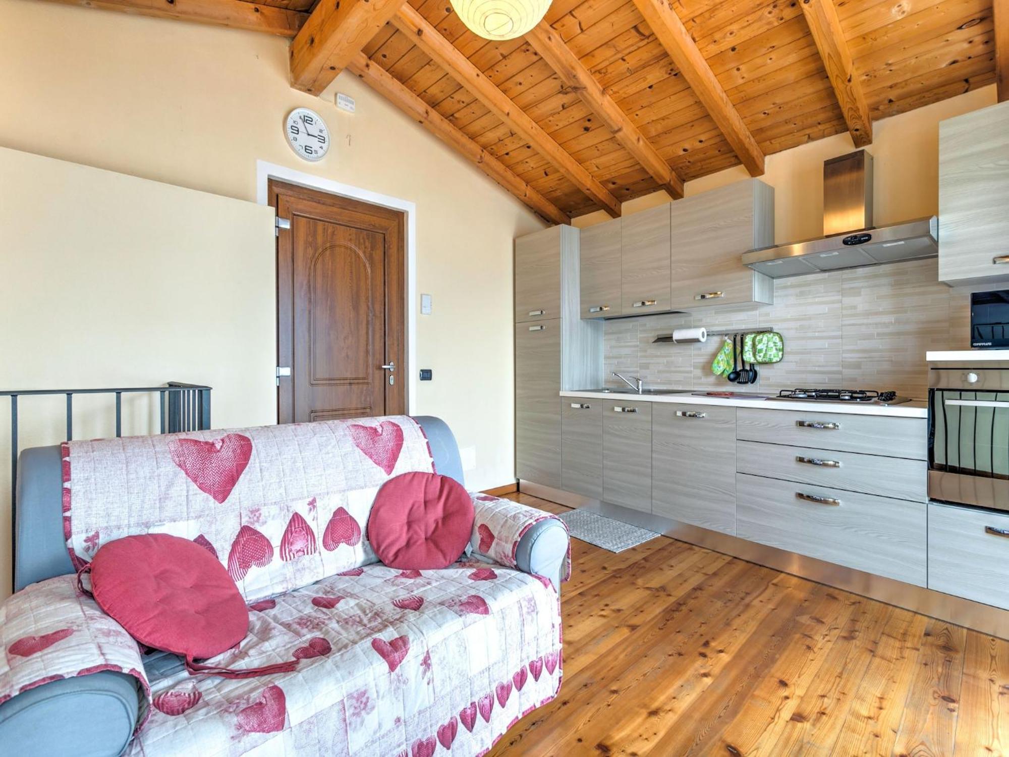 Wonderful Flat With Swimming Pool Lift And Garden Apartment Gravedona Exterior foto