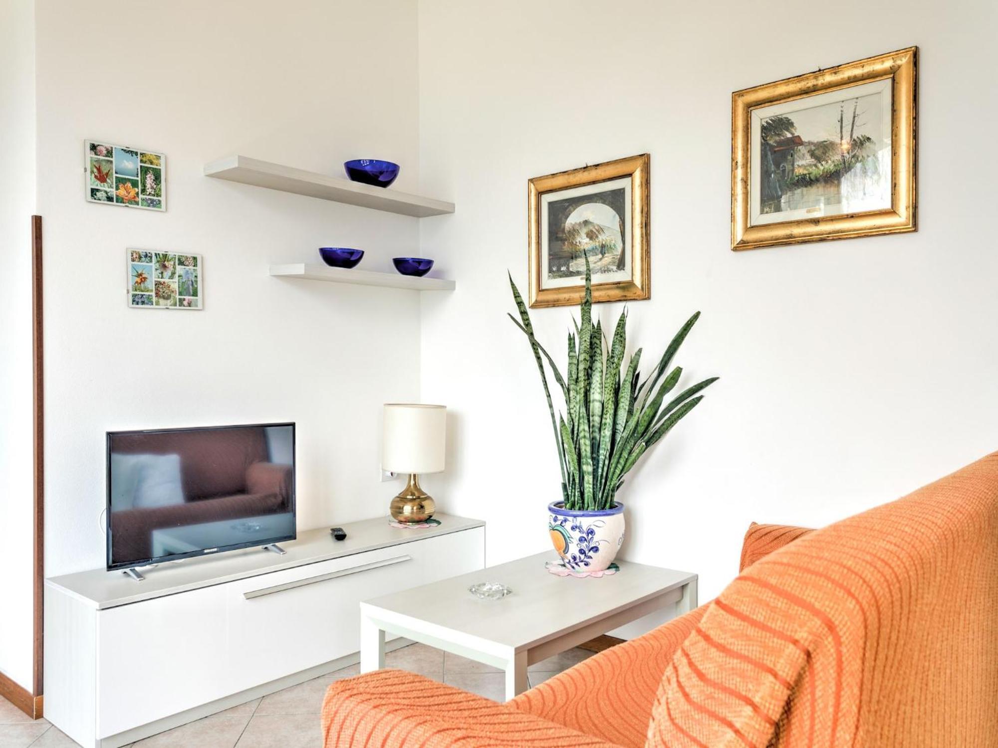 Wonderful Flat With Swimming Pool Lift And Garden Apartment Gravedona Exterior foto