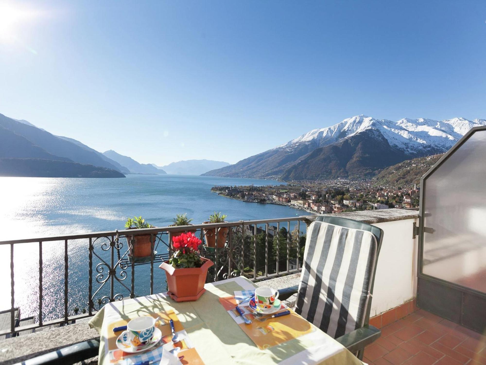 Wonderful Flat With Swimming Pool Lift And Garden Apartment Gravedona Exterior foto