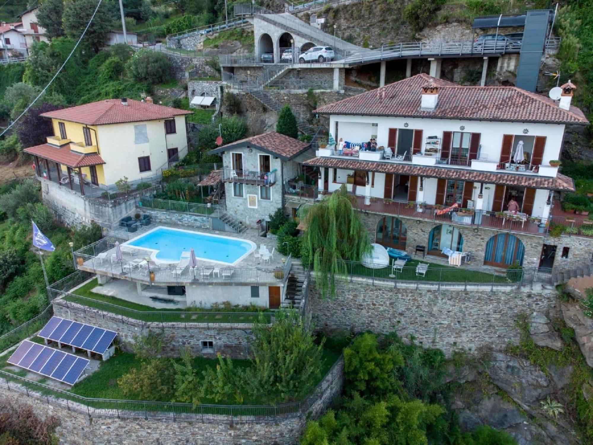 Wonderful Flat With Swimming Pool Lift And Garden Apartment Gravedona Exterior foto